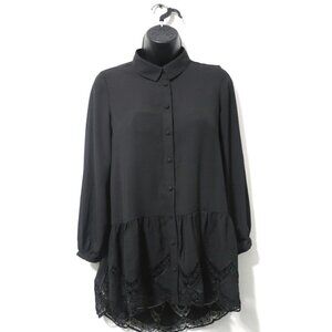 VINCE Camuto Holiday Peplum Button Down Stencil Blouse in Rich Black